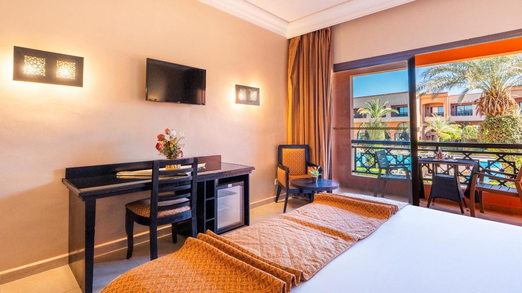 Single Room with Balcony,1765852627:JPEG
